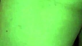 Watch slo-mo chub swinging with booty jiggles!