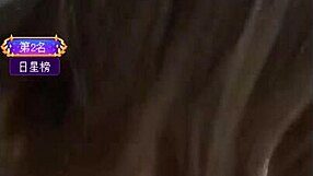 Honey Peach Host Yiyi Performs Wild Self-Pleasure in Epic Squirting Show