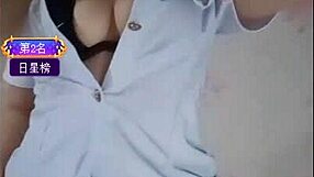 Honey Peach Host Yiyi Performs Wild Self-Pleasure in Epic Squirting Show