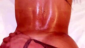 Colombian model 22 years oily sex at first casting. Wow, what a performance!