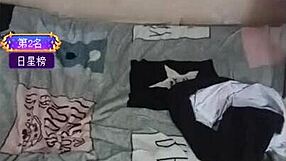 Honey Peach Host Yiyi Performs Wild Self-Pleasure in Epic Squirting Show