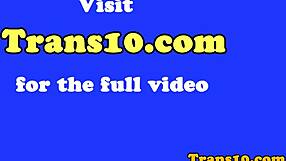 Ladyboy zerrt Schwanz beim harten Reiten in Anal-Spiel