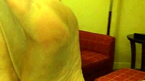 i love rubbing my coworker's high arches