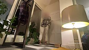 Merde, ma serviette tombe deux fois devant le livreur