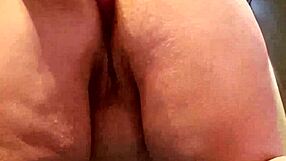 Chubby Woman Plays With Toys On Pussy!