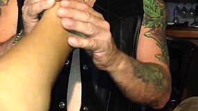 Uff... seksi ayak fetişi videolarını düşünmeden duramıyorum, yardım edin