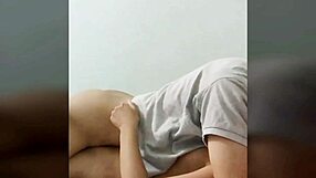 โย อยากเห็น 2 สาวเย็ดกันหนักๆ ไหม?