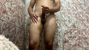 Watch Sexy Teen Orgasm Solo!