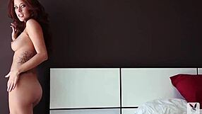 Best collection of music lovers' favorite tracks plus extras