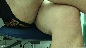 Sexy crossed legs in panties!