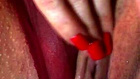 Milf masturbates shaved pussy in taxi