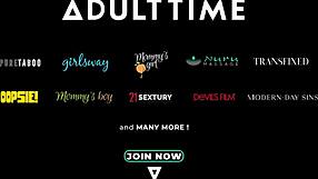 Hej, víkend v spa sa zbláznil s dospelou milf, ktorá žerie pičku malej blondínky ako blázon