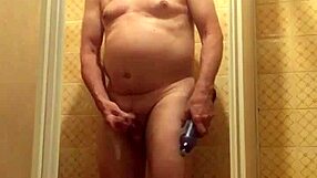 Pompka indulges in SOLO MASTURBATION during her private session