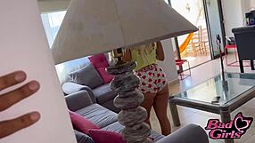 haciendo cosas prohibido con mi hijastro mientras mi esposo no me folla.