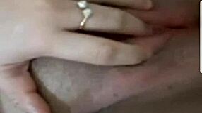 hey, i'm masturbating right now, feeling so good