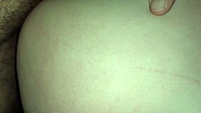 Gorąca blondynka dostaje wielki tyłek walony na biurku potwornym kutasem 😍