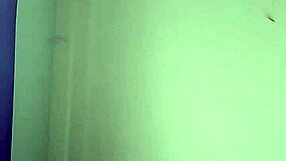 Indian lesbian gets pussy fucked by brinjal vegetable