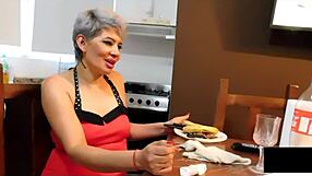 Äitipuoli ja poikapuoli seksikeskustelu menee villiksi. Pane mua perseeseen kovaa, osa 1