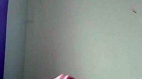 Indian lesbian gets pussy fucked by brinjal vegetable