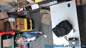 Blonde Amateur Receives Cumshot