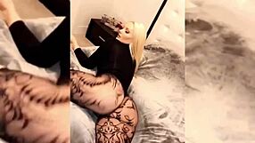 Lacy J Twerks Her Big Ass Solo