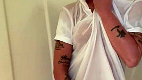 Fan Request Shower Turns Into Hot Mommy Toy Play. Wet Shaved Pussy Awaits!