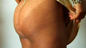 queen danica reaches orgasm through masturbation