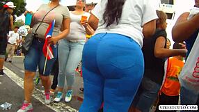 hey, check this hermosa morena walking so hot and tempting today!