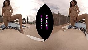 Ninfomana Latina Enters Community Pool Horny For Outdoor Fuck POV