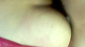 Metendo no cu da esposa gostosa