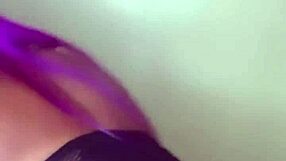 顽皮小继妹在继母回家前挑逗紧逼