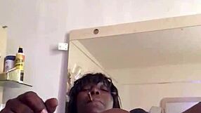 Quick Squirt Session With Ebony Kuukiepie!