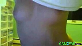 webcam girl bathing in shower for amateur video