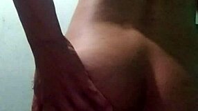 amateur milf enjoys private relaxation time