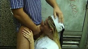 volim da jebem strance u javnosti kao tinejdžerka 18+