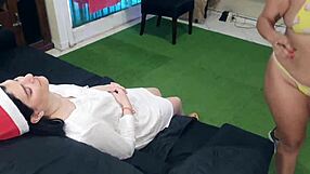 want to see paty bumbum enjoying christmas with big ass fetish?