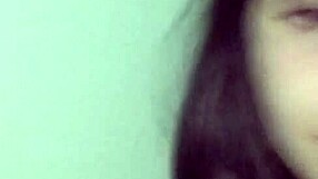 Argentinian amateur shows natural tits!