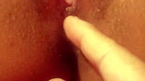 tocandome rico with teen pussy orgasm masturbation