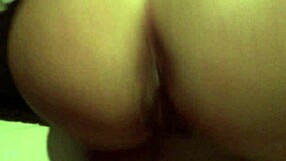 LISA SHOWS OFF HER BIG ASS