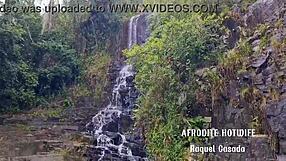 fui passear na cachoeira com a afrodite rj e acabamos nos pegando em um menage com o marido.