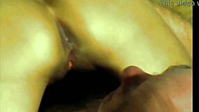 Agarabas ve Olpr ile lezzetli bir ikramın tadını çıkaran önizlemeye bakıyorum