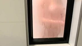 Wow, I entered my neighbor's house and found her in the shower with her big ass!