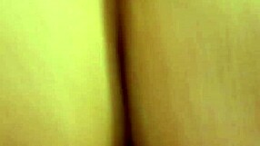 Μεγάλος κωλός παίρνει το καυλί ολόκληρο