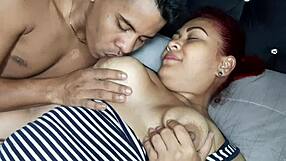 Neden Banyoda Memelerini Emmeme İzin Vermiyorsun Üvey Anne?