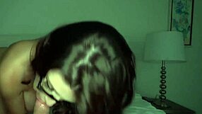 michele james doblada en perrito con dedeo