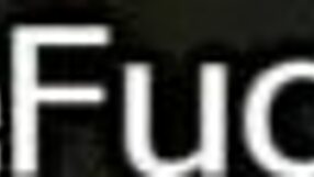 زوجة ساخنة تغري وتمص زب بعمق بملابس داخلية مثيرة