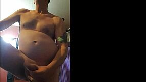 Bisexual Male Shoots Big Cumshot In Homemade Scene