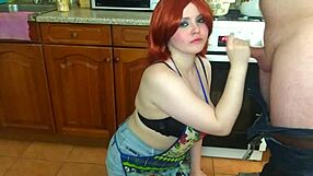 beautiful wife sucks huge cock instead of lunch!