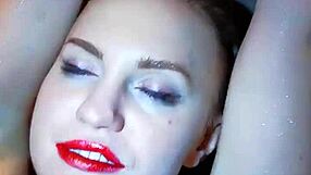 i'm so horny masturbating in the shower