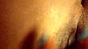 Me playing with my pretty pussy 😍